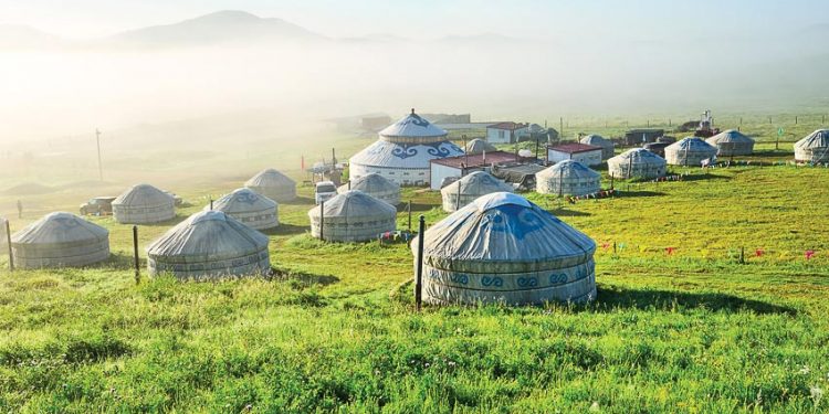 Bay thẳng Nội Mông, tham gia đời sống du mục