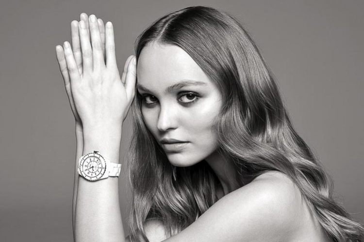 Chiến dịch quảng cáo lần đầu cho chiếc đồng hồ J12 mới của Chanel 3