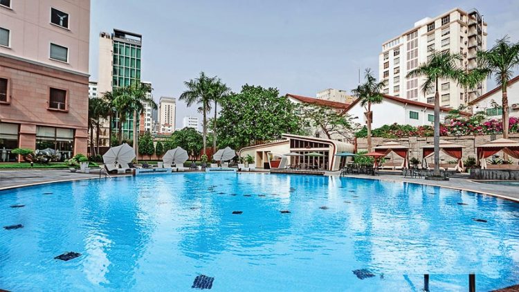 Thả ga thư giãn tại hồ bơi hàng đầu poolbar