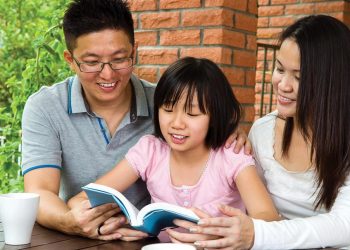 8 hành động cải thiện mối quan hệ giữa bố mẹ và teen