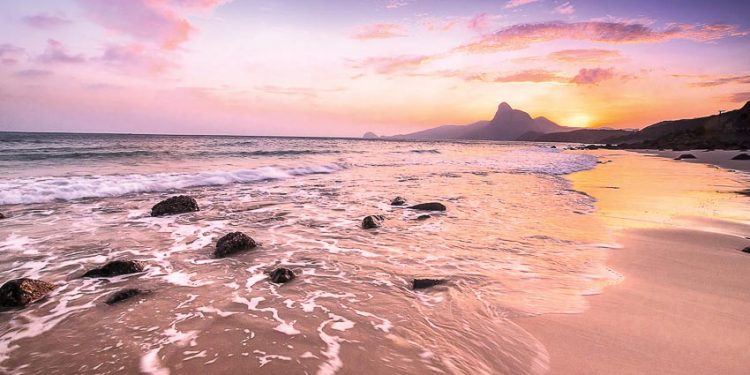 Hè đi tránh nóng với chùm tour giá “mát”