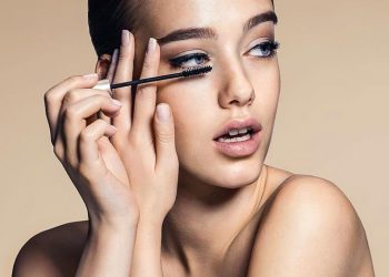 Mascara cho làn mi cong vút