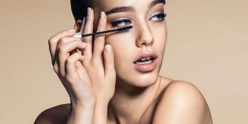 Mascara cho làn mi cong vút