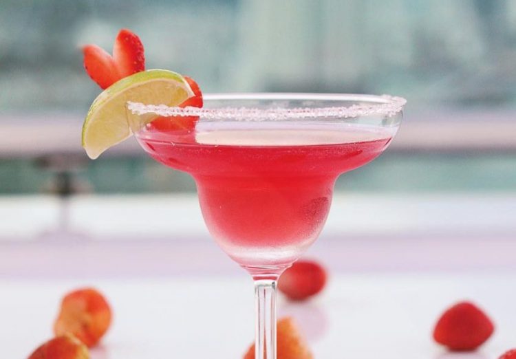 Queen Bee Thursday - đêm cocktail dành cho quý cô