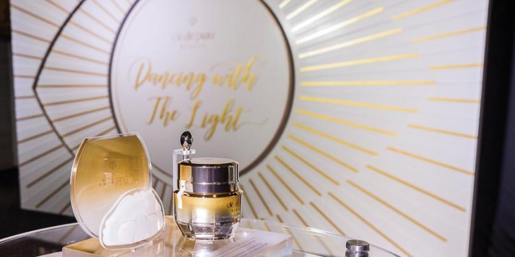 Clé de Peau Beauté ra mắt bộ đôi sản phẩm dưỡng da vùng mắt 8