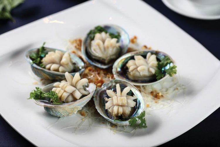 Thực đơn bào ngư tươi New Zealand tại Nhà hàng Trung Hoa Li Bai