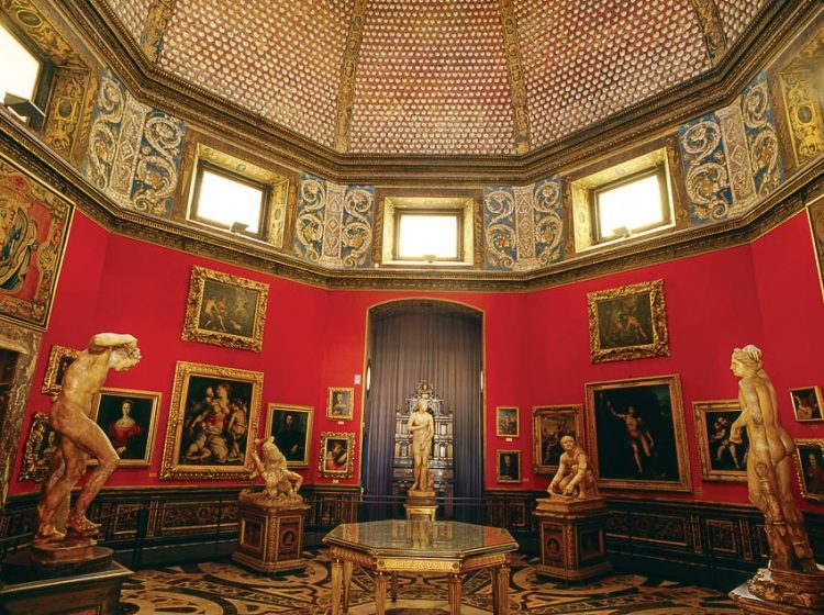 Bảo tàng Uffizi với hàng ngàn tác phẩm mỹ thuật