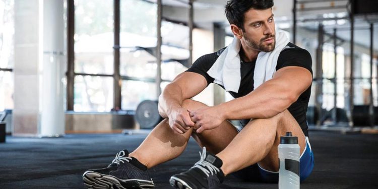 Những vật dụng “cần-phải-có” trong túi đồ tập gym của phái nam