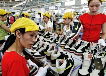 Nike và Adidas đang liên tục bỏ rơi Trung Quốc để chuyển qua Việt Nam.