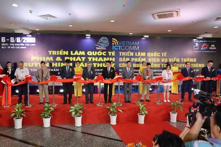 Khai mạc triển lãm ICTComm Vietnam 2019 tại TP.HCM - 01