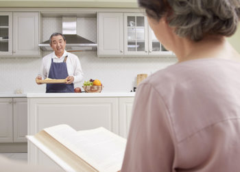 Chuyện “nấu cơm”