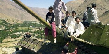 Afghanistan qua ống kính cố nhiếp ảnh gia Shah Marai - 10