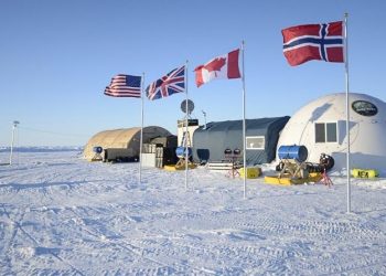 Một loạt nhiều cường quốc - bao gồm Mỹ, Canada, Đan Mạch, Na Uy và Nga - đều có tuyên bố chồng lấn về chủ quyền vùng Bắc Cực