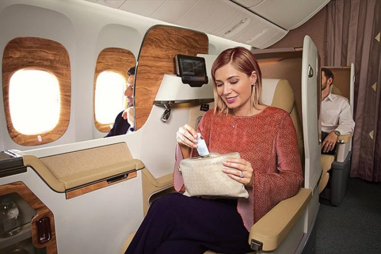 Emirates ra mắt chương trình giá vé ưu đãi hạng Thương gia 1