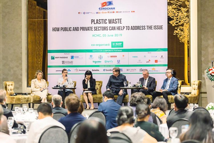 Hợp tác khu vực công - tư trong vấn đề giải quyết rác thải nhựa ở VN 10