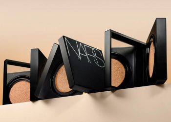 Lớp nền hoàn hảo từ Natural Radiant Longwear Cushion Foundation SPF 50 PA+++ 1