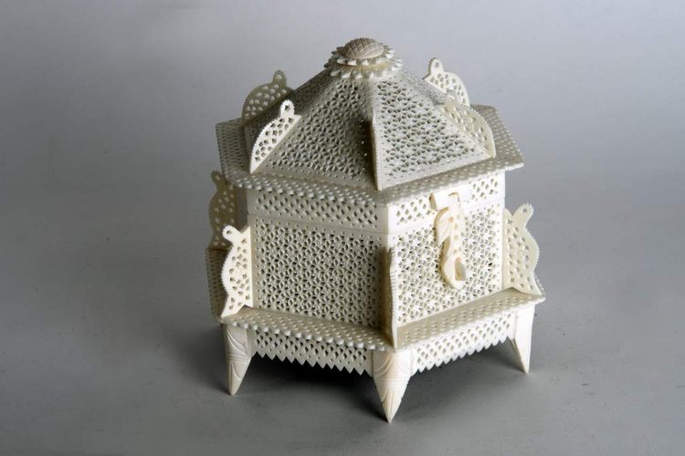 Nghề chạm khắc xương ở Lucknow