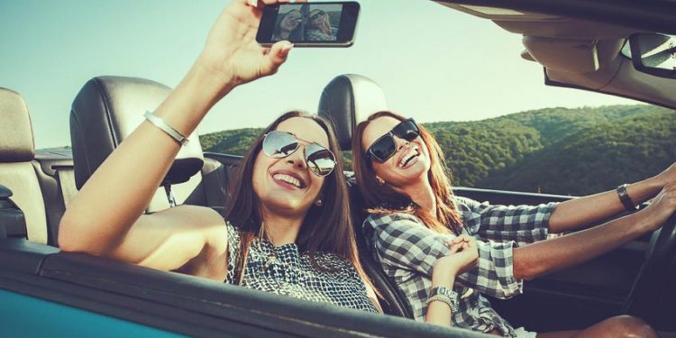 Những tác hại của việc nghiện selfie - 2