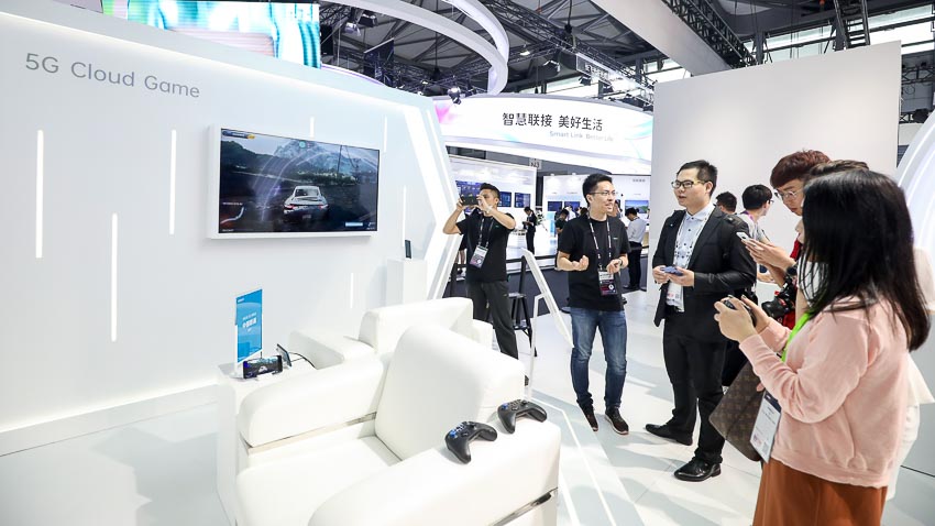 OPPO giới thiệu camera ẩn dưới màn hình và công nghệ MeshTalk tại MWC Thượng Hải 2019 13