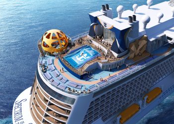 Trải nghiệm hải trình Spectrum of the Seas đón hè trên biển