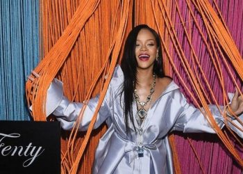 Nữ ca sĩ Rihanna - ngôi sao mới của làng thời trang 5