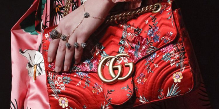 Chào hè tươi mát với phụ kiện họa tiết 1