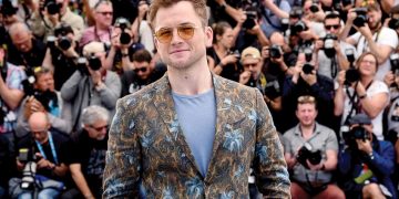 Taron Egerton - Kể lại cuộc đời Elton John - 3