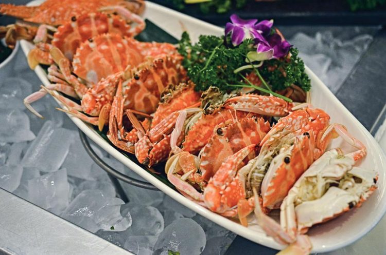 Bữa trưa tự chọn mới tại Nhà hàng La Cheminée