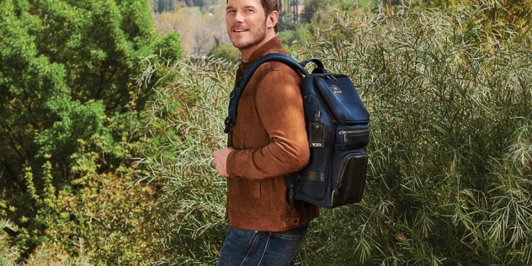 Nam diễn viên Chris Pratt trở thành gương mặt đại diện của TUMI - 11