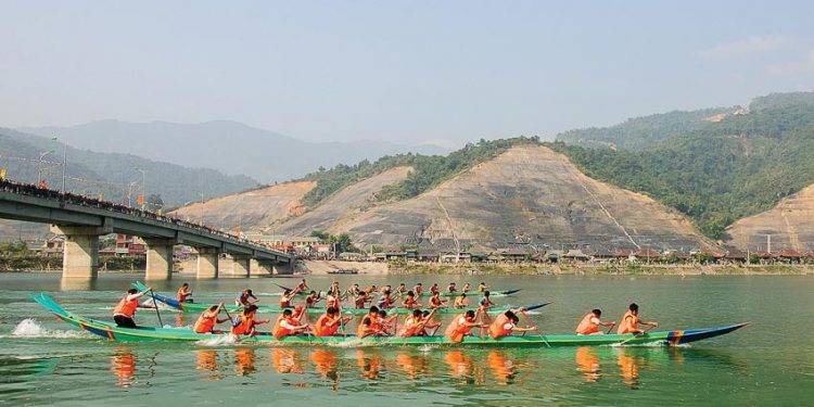 Thăm phố nhà sàn Mường Lay - 5