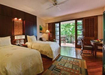 Miễn phí tham gia các lớp học bơi cho trẻ em