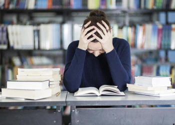 Quan tâm tới tinh thần của con em - Thành công không hạnh phúc - 1