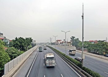 Xây dựng giao thông huyết mạch cao tốc Bắc - Nam