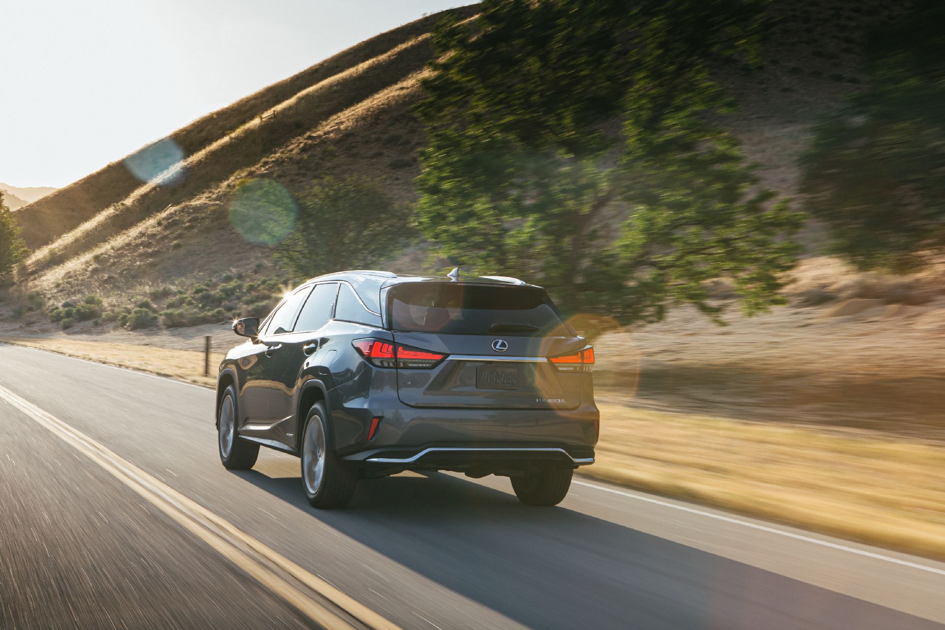 Lexus RX350 và 450h có gì mới ở phiên bản nâng cấp facelift 2020? - 41