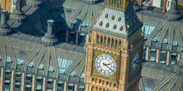 Tháp đồng hồ Big Ben đánh dấu sinh nhật lần thứ 160 lặng lẽ vì trong quá trình bảo dưỡng