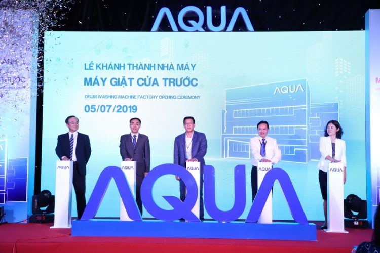 AQUA Việt Nam ra mắt sản phẩm máy giặt cửa trước với lồng giặt 525mm