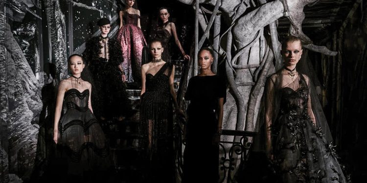 Bộ sưu tập Dior Haute Couture Thu Đông 2019-2020 - 19