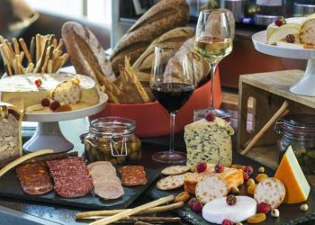 Bữa sáng muộn ngày Quốc Khánh Pháp tại khách sạn Le Méridien Saigon