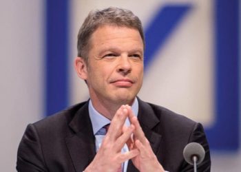 CEO Deutsche Bank viết gì trong thư gửi nhân viên về kế hoạch cải tổ?