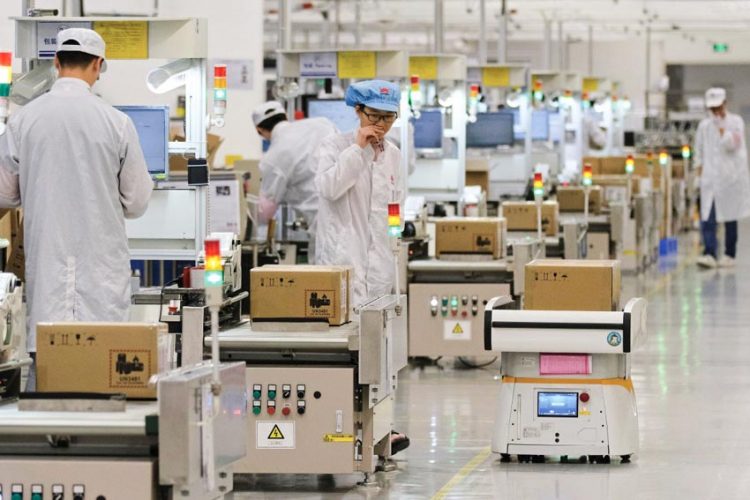Huawei chiêu mộ tân binh tài năng với mức lương 300.000 đô la Mỹ - 1