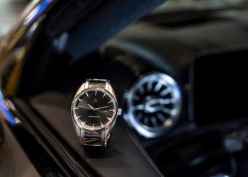 Mercedes-Benz giới thiệu bộ sưu tập đồng hồ mới - 2