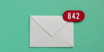 Nên trả lời email sau bao lâu?