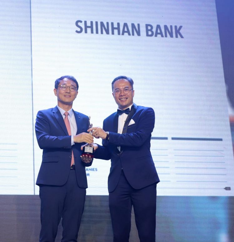 Ngân hàng Shinhan nhận giải thưởng Nơi làm việc tốt nhất châu Á 2019 - 1