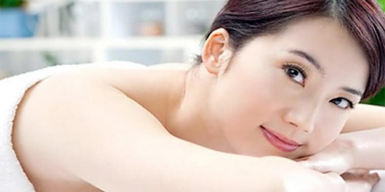 Những kiểu làm đẹp độc đáo nhưng… tốn kém! - 18