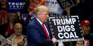 Để hiểu đúng những gì ông Trump vừa nói về Việt Nam - 1