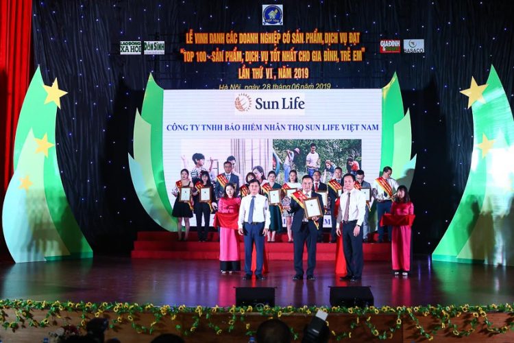 Sun Life Việt Nam đạt Top 100 sản phẩm tốt nhất cho gia đình và trẻ em - 1