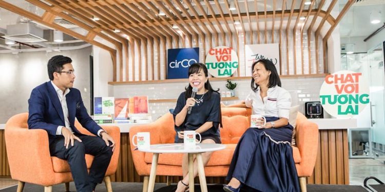 Talkshow Chat Với Tương Lai - 8