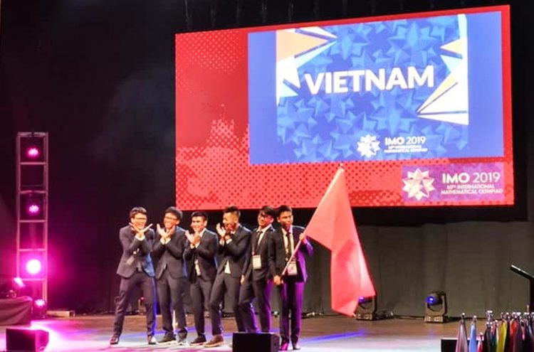 Việt Nam giành Vàng tại kỳ thi Olympic Toán quốc tế 2019 - 1