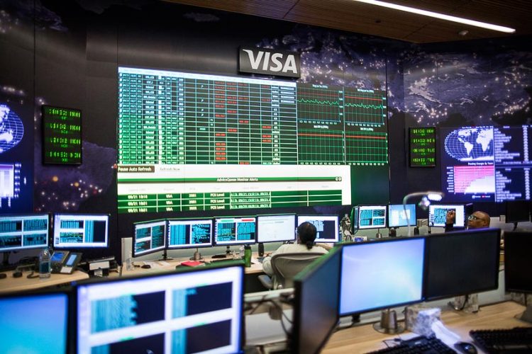 Visa ứng dụng trí tuệ nhân tạo (AI) giúp ngăn chặn gian lận - 1