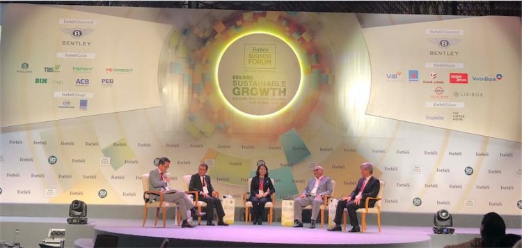 Bentley “Tiến vào kỷ nguyên số” cùng Forbes forum 2019